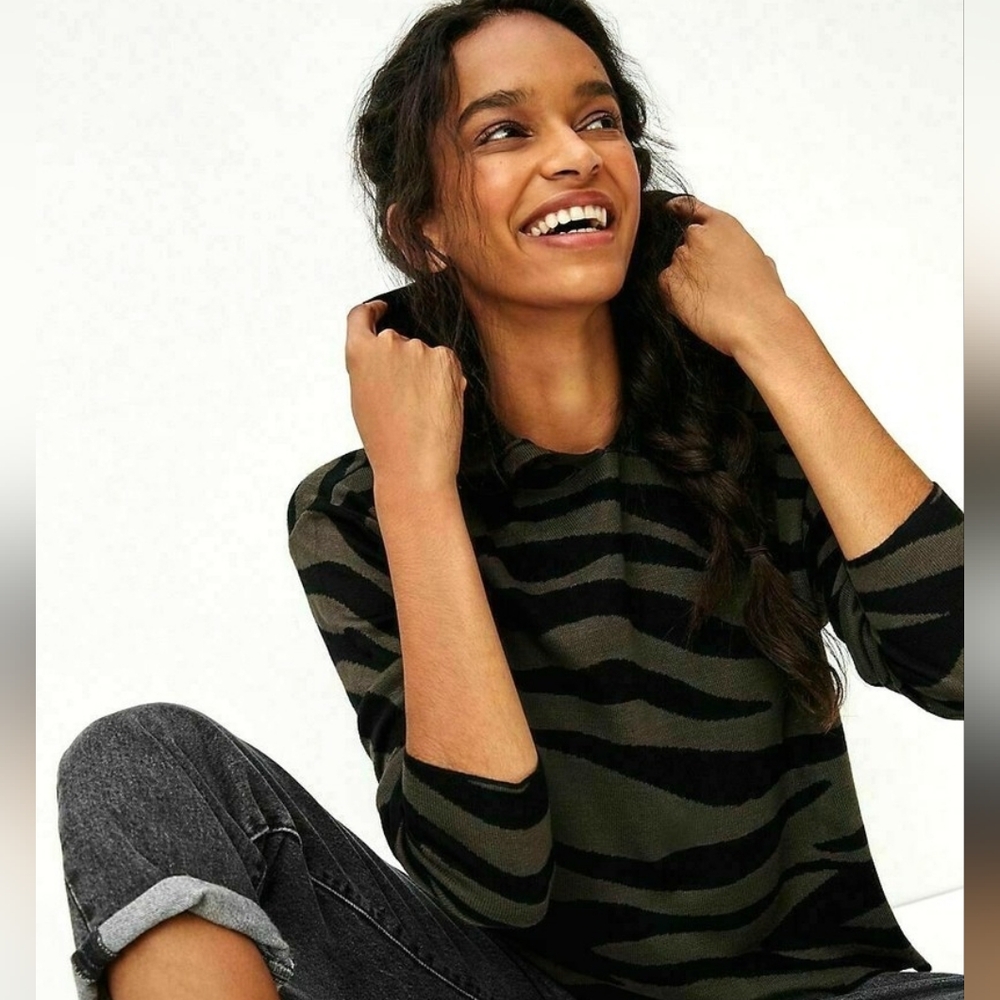 NWT Anthropologie Kasia Pullover Knit Hoodie Olive Green Black Tiger Stripe XS